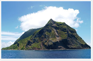 世界自然遺産指定地域で無人島の北硫黄島(イメージ)